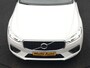 Volvo XC60 Recharge T8 AWD R-Design PHEV 391pk Dealer O.H. | Panodak | Luchtvering | Head Up | Camera | Harman & Kardon | Sportstoelen Memory & Verwarmd | 21"L.M | Apple Carplay | Keyless | Blis | Virtual | Navigatie | DAB | Plug In Hybrid