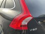 Volvo V60 2.0 T4 190pk Business Sport | Bi Xenon | Camera | Cruise control | Schuifdak | Standkachel | R- Design exterieur | Trekhaak | Stoelverwarming | Parkeersensoren voor