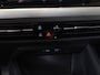 Volkswagen Golf 1.5 TSI / 150pk / Panorama dak / Trekhaak / Elektrische stoelverstelling /