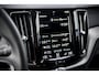 Volvo XC60 2.0 B4 R-Design / Pano / ACC / Trekhaak / Full LED / Memory / 360 cam. / DAB / Leder