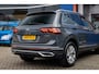 Volkswagen Tiguan 1.4 TSI eHybrid 245PK Elegance | IQ.Light | Stoel+stuur verwarming | Adap cruise | Navi | Apple Carplay/Android Auto | Apple Carplay/Android Auto | Cruise control adaptief | Elektrisch bedienbare achterklep met sensorsturing