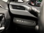 Peugeot 208 1.2 PureTech Sport (APPLE CARPLAY, NAVIGATIE, CLIMATE, PARKEERSENSOREN, SPORTSTOELEN, LM VELGEN, CRUISE, NIEUWE APK, NIEUWSTAAT)