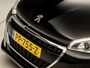 Peugeot 208 1.2 PureTech Sport (APPLE CARPLAY, NAVIGATIE, CLIMATE, PARKEERSENSOREN, SPORTSTOELEN, LM VELGEN, CRUISE, NIEUWE APK, NIEUWSTAAT)