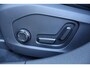 Polestar 4 Long Range Single motor 100 kWh Pilot | Plus | | Adaptive cruise control + Pilot assist | Lane change assist | 360 camera | Harman Kardon Premium Sound | Head-up display | Pixel Led koplampen + adaptief grootlicht | Elektrisch bedienbare achterklep met voetsensor | 12-voudig verstelbare stoelen | Elektrisch verstelbare rugleuning achter | | Stoel + stuurwielverwarming | verwarmde achterbank | 22kw AC Laden | 21" LM |