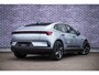 Polestar 4 Long Range Single motor 100 kWh Pilot | Plus | | Adaptive cruise control + Pilot assist | Lane change assist | 360 camera | Harman Kardon Premium Sound | Head-up display | Pixel Led koplampen + adaptief grootlicht | Elektrisch bedienbare achterklep met voetsensor | 12-voudig verstelbare stoelen | Elektrisch verstelbare rugleuning achter | | Stoel + stuurwielverwarming | verwarmde achterbank | 22kw AC Laden | 21" LM |