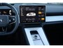 Polestar 4 Long Range Single motor 100 kWh Pilot | Plus | | Adaptive cruise control + Pilot assist | Lane change assist | 360 camera | Harman Kardon Premium Sound | Head-up display | Pixel Led koplampen + adaptief grootlicht | Elektrisch bedienbare achterklep met voetsensor | 12-voudig verstelbare stoelen | Elektrisch verstelbare rugleuning achter | | Stoel + stuurwielverwarming | verwarmde achterbank | 22kw AC Laden | 21" LM |