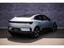 Polestar 4 Long Range Single motor 100 kWh Pilot | Plus | | Adaptive cruise control + Pilot assist | Lane change assist | 360 camera | Harman Kardon Premium Sound | Head-up display | Pixel Led koplampen + adaptief grootlicht | Elektrisch bedienbare achterklep met voetsensor | 12-voudig verstelbare stoelen | Elektrisch verstelbare rugleuning achter | | Stoel + stuurwielverwarming | verwarmde achterbank | 22kw AC Laden | 21" LM |
