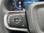 Volvo XC40 2.0 B4 Plus Dark | Trekhaak | Stoel en stuurwielverwarming | 2000kg Trekgewicht | Adaptieve Cruise control | BLIS | Camera |