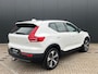 Volvo XC40 2.0 B4 Plus Dark | Trekhaak | Stoel en stuurwielverwarming | 2000kg Trekgewicht | Adaptieve Cruise control | BLIS | Camera |