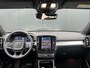 Volvo XC40 2.0 B4 Plus Dark | Trekhaak | Stoel en stuurwielverwarming | 2000kg Trekgewicht | Adaptieve Cruise control | BLIS | Camera |