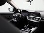 BMW 3-Serie Touring 320i High Executive | Automaat | Navigatie | Climate Control | Stoelverwarming | Parkeersensoren |