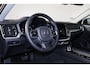 Volvo V60 B4 Plus Dark - Panorama/schuifdak - IntelliSafe Assist & Surround - 360º Camera - Harman/Kardon audio - Adaptieve LED koplampen - Verwarmde voorstoelen, stuur & achterbank - Parkeersensoren voor & achter - Elektr. bedienb. voorstoelen met geheugen - Draadloze tel. lader - Extra getint glas - 19' LMV