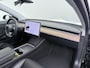 Tesla Model 3 Long Range AWD 75kWh Facelift Warmtepomp Trekhaak SOH 92% AutoPilot Leder Panoramadak Adaptive-Cruise Camera's Elektr.-Stuur+Stoelen+Spiegels+Geheugen+Easy-Entry+Verwarmde stoelen Park assistent Pdc WIFI Lane-Assist Elek.Achterklep Navi LED DAB Voorverwarmen interieur Keyless One-Pedal-Drive 4WD 1e Eigenaar Origineel Nederlandse Auto Fabrieksgarantie op Accu en Motor tot 21-12-2028/192.00km