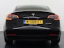 Tesla Model 3 Long Range AWD 75kWh Facelift Warmtepomp Trekhaak SOH 92% AutoPilot Leder Panoramadak Adaptive-Cruise Camera's Elektr.-Stuur+Stoelen+Spiegels+Geheugen+Easy-Entry+Verwarmde stoelen Park assistent Pdc WIFI Lane-Assist Elek.Achterklep Navi LED DAB Voorverwarmen interieur Keyless One-Pedal-Drive 4WD 1e Eigenaar Origineel Nederlandse Auto Fabrieksgarantie op Accu en Motor tot 21-12-2028/192.00km