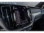 Volvo XC60 2.0 T8 Plug-in hybrid AWD Ultimate Dark Long range | Luchtvering | Bowers&Wilkins | Zwenkbare trekhaak | Panorama dak | Wol interieur |