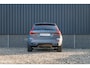 Volvo XC60 2.0 T8 Plug-in hybrid AWD Ultimate Dark Long range | Luchtvering | Bowers&Wilkins | Zwenkbare trekhaak | Panorama dak | Wol interieur |