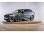 Volvo XC60 2.0 T8 Plug-in hybrid AWD Ultimate Dark Long range | Luchtvering | Bowers&Wilkins | Zwenkbare trekhaak | Panorama dak | Wol interieur |