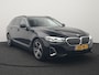 BMW 5-Serie Touring 530e Luxury Line Plug In Hybrid 293pk Dealer O.H PHEV | Trekhaak Af Fabriek | Camera | Comfortstoelen Memory & Verwarmd | Cruise Control | Apple Carplay | Navigatie | Virtual | DAB | 18" L.M | BMW LED |