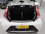 Toyota Aygo 1.0 VVT-i x-play 5-Deurs Airco Camera App connect Navigatie Bluetooth NL-auto NAP Cruise control Boekjes aanwezig 2 sleutels Carplay