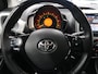 Toyota Aygo 1.0 VVT-i x-play 5-Deurs Airco Camera App connect Navigatie Bluetooth NL-auto NAP Cruise control Boekjes aanwezig 2 sleutels Carplay