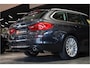 BMW 5-Serie Touring 530i xDrive High Exe Luxury Line Comfort stoelen Leder Cognac, Panorama dak, Head-Up, Keyless Go, Camera, ACC, Navi Professional, DAB, Park/ Spiegel/ Driving Assistent Plus Pakket, Lmv.
