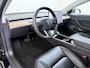Tesla Model 3 RWD SR plus 325PK LFP Accu Trekhaak AutoPilot Leder Panoramadak Adaptive-Cruise Camera's Elektr.-Stuur+Stoelen+Spiegels+Geheugen+Easy-Entry+Verwarmde stoelen Park assistent Pdc WIFI Lane-Assist Speed-Assist Navi LED DAB Voorverwarmen Keyless One-Pedal-Drive Lmv 18" SOH 89% 1.000KG Trekgewicht 1e Eigenaar Origineel Nederlandse Auto Fabrieks Garantie op Accu en Motor tot 14-12-2028/160.000km