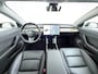 Tesla Model 3 RWD SR plus 325PK LFP Accu Trekhaak AutoPilot Leder Panoramadak Adaptive-Cruise Camera's Elektr.-Stuur+Stoelen+Spiegels+Geheugen+Easy-Entry+Verwarmde stoelen Park assistent Pdc WIFI Lane-Assist Speed-Assist Navi LED DAB Voorverwarmen Keyless One-Pedal-Drive Lmv 18" SOH 89% 1.000KG Trekgewicht 1e Eigenaar Origineel Nederlandse Auto Fabrieks Garantie op Accu en Motor tot 14-12-2028/160.000km