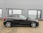 Mercedes-Benz A-klasse 180 Sport Edition // AMG-Line // LED // Automaat // PDC // Navi