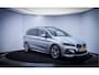 BMW 2-Serie Gran Tourer 220i 7p. M-SPORT PANO | ALCANTARA | CAMERA | STOELVERW | NAVI | ELEK KLEP | LMV 18''