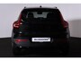 Volvo XC40 B3 Plus Black Edition - IntelliSafe Assist & Surround - 360º Camera - Harman/Kardon audio - Verwarmde voorstoelen & stuur - Parkeersensoren voor & achter - Elektr. bedienb. voorstoelen met geheugen links - Draadloze tel. lader - Extra getint glas - 20' LMV