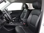 Kia e-Soul ExecutiveLine 64 kWh | SOH 100% | 3 Fase | 1e eigenaar | Trekhaak | Wamtepomp | Stoelventilatie | Leder | Adaptive cruise | Harman/Kardon | Camera | Stoelverwarming | Carplay | Navigatie