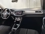 Volkswagen T-Roc 1.0 TSI Style Business Parkeersensoren Navigatie App-Connect DAB+