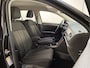 Volkswagen T-Roc 1.0 TSI Style Business Parkeersensoren Navigatie App-Connect DAB+