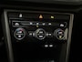 Volkswagen T-Roc 1.0 TSI Style Business Parkeersensoren Navigatie App-Connect DAB+