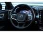 Volvo XC40 B4 Automaat Mild Hybrid Plus Dark | |Verwarmbare Voorruit | Elektrisch Verstelbare Voorstoelen | Inklapbare Trekhaak | Keyles Entry | Elektrische Achterklep | BLIS | Harman/Kardon Audio | Parkeersensoren Voor & Achter | Achteruitrijcamera | Adaptieve Cruise Control | Pilot Assist | Stoelverwarming | Stuurverwarming