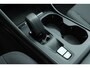 Volvo XC40 T2 Momentum Business | Adaptive Cruise Control | Pilot Assist | Elektrisch Glazen Schuif- en Kantel dak | Achteruitrijcamera | DAB | Lichtmetalen Velgen | Regensensor