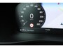 Volvo XC40 T2 Momentum Business | Adaptive Cruise Control | Pilot Assist | Elektrisch Glazen Schuif- en Kantel dak | Achteruitrijcamera | DAB | Lichtmetalen Velgen | Regensensor