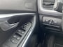 Volvo V40 1.5 T3 Polar+ Sport / Automaat / NL-Auto / Dealer-Onderhouden / Panodak / Harman-Kardon / Half-Leder/Half-Alcantara / Cruise-Control / Climate-Control / Stoelverwarming / Trekhaak / Keyless / LED / DAB Radio-Bluetooth / Navi / PDC V+A met Camera / 17'' LMV / ENZ.