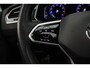 Volkswagen Tiguan R-Line Business 1.5 TSI 150pk DSG Automaat Trekhaak, Panoramadak, LED matrix koplampen, Black style, Navigatie, Elektrische achterklep, Achteruitrijcamera