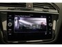 Volkswagen Tiguan R-Line Business 1.5 TSI 150pk DSG Automaat Trekhaak, Panoramadak, LED matrix koplampen, Black style, Navigatie, Elektrische achterklep, Achteruitrijcamera