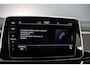 Volkswagen T-Roc R-Line Business+ 1.5 TSI 150pk DSG Automaat Trekhaak, Adaptive cruise control, Beats audio, LED matrix koplampen, Achteruitrijcamera, Elektrische achterklep, Stoelverwarming