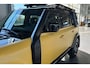 Land Rover Defender 110 P300e Trophy Edition Deep Sandglow Yellow Sandglow Yellow / Ebony