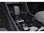 Volvo XC40 B3 Plus Black Edition - IntelliSafe Assist & Surround - 360º Camera - Harman/Kardon audio - Verwarmde voorstoelen & stuur - Parkeersensoren voor & achter - Elektr. bedienb. voorstoelen met geheugen links - Draadloze tel. lader - Extra getint glas - 20' LMV
