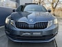 Skoda Octavia Combi 1.5 TSI 150pk DSG Sport Business Panoramadak Stoelverwarming Voorruitverwarming navigatie Apple Carplay