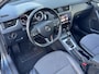 Skoda Octavia Combi 1.5 TSI 150pk DSG Sport Business Panoramadak Stoelverwarming Voorruitverwarming navigatie Apple Carplay