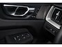 Volvo XC60 T6 Plug-in hybrid AWD Ultra Black Edition | Luchtvering | Sportstoelen | Extra getint glas