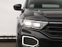 Volkswagen T-Roc 1.5 TSI Sport 150 pk | Navigatie | Trekhaak | Active info display | 19" Suzuka |