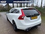 Volvo V60 1.6 T3 R-Design Aut. | Origineel NL | Slechts 95.000KM | Sportpakket | Historie | Navigatie | Trekhaak | Cruise | NAP |