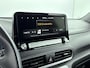 Hyundai Kona Electric EV Fashion 64 kWh | Head Up Display | SOH 95.5% | Half Leder | Dode Hoek Detectie | Stoelverwarming & Verkoeling | Lane Assist |