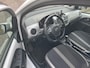 Volkswagen e-Up! e-up! 82 PK | Automaat | Achteruitrijcamera | Stoelverwarming | Climate Control | Privacy Glass | Lichtmetalen velgen |